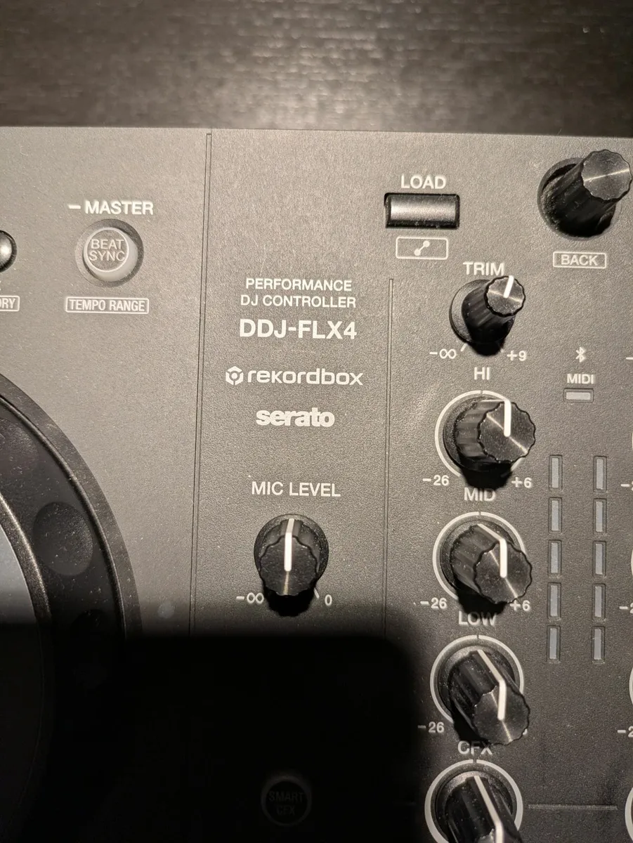 Dj controller FLX 4 as new - Image 4