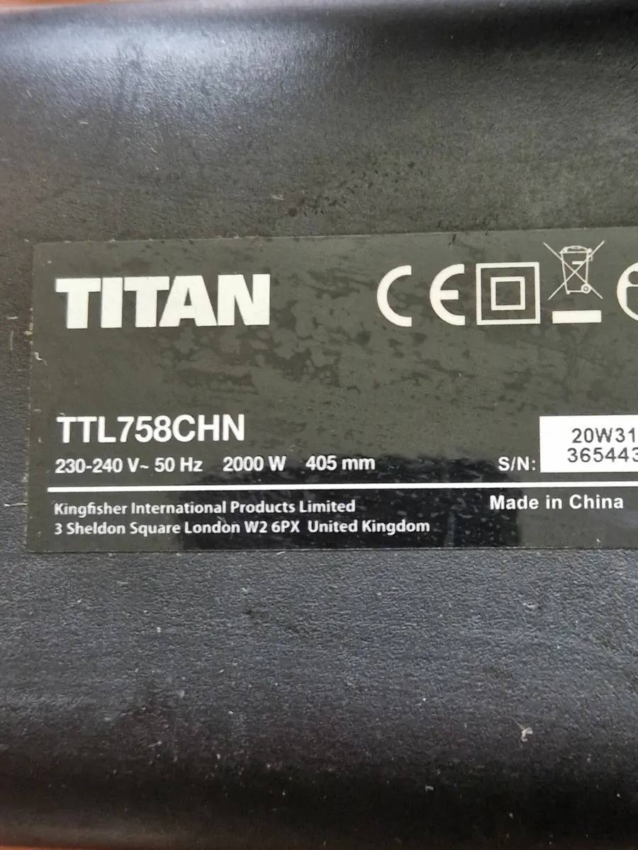 Titan 2000W 230-240V Electric 40cm Chainsaw - Image 4