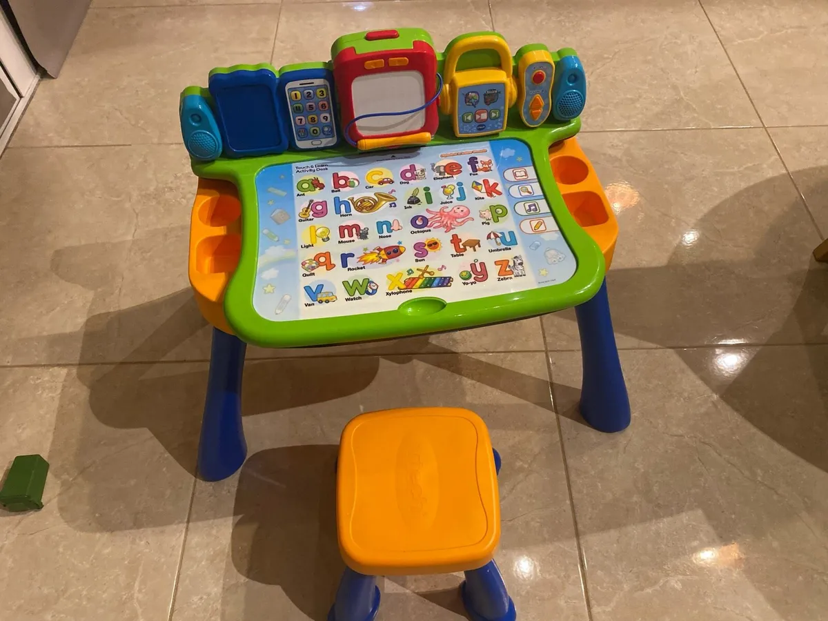 Vtech Learn & Draw activity table - Image 1