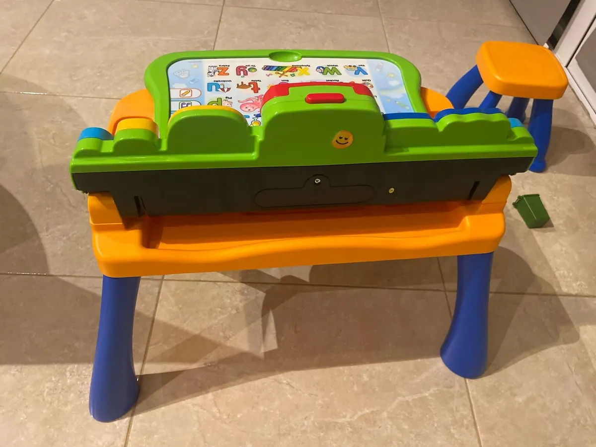 Vtech Learn & Draw activity table - Image 4