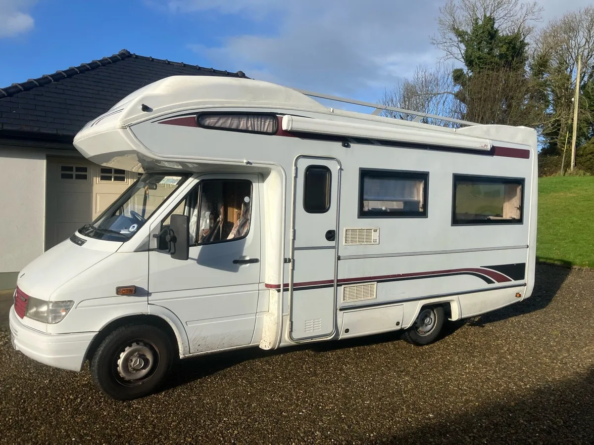 Mercedes camper - Image 3