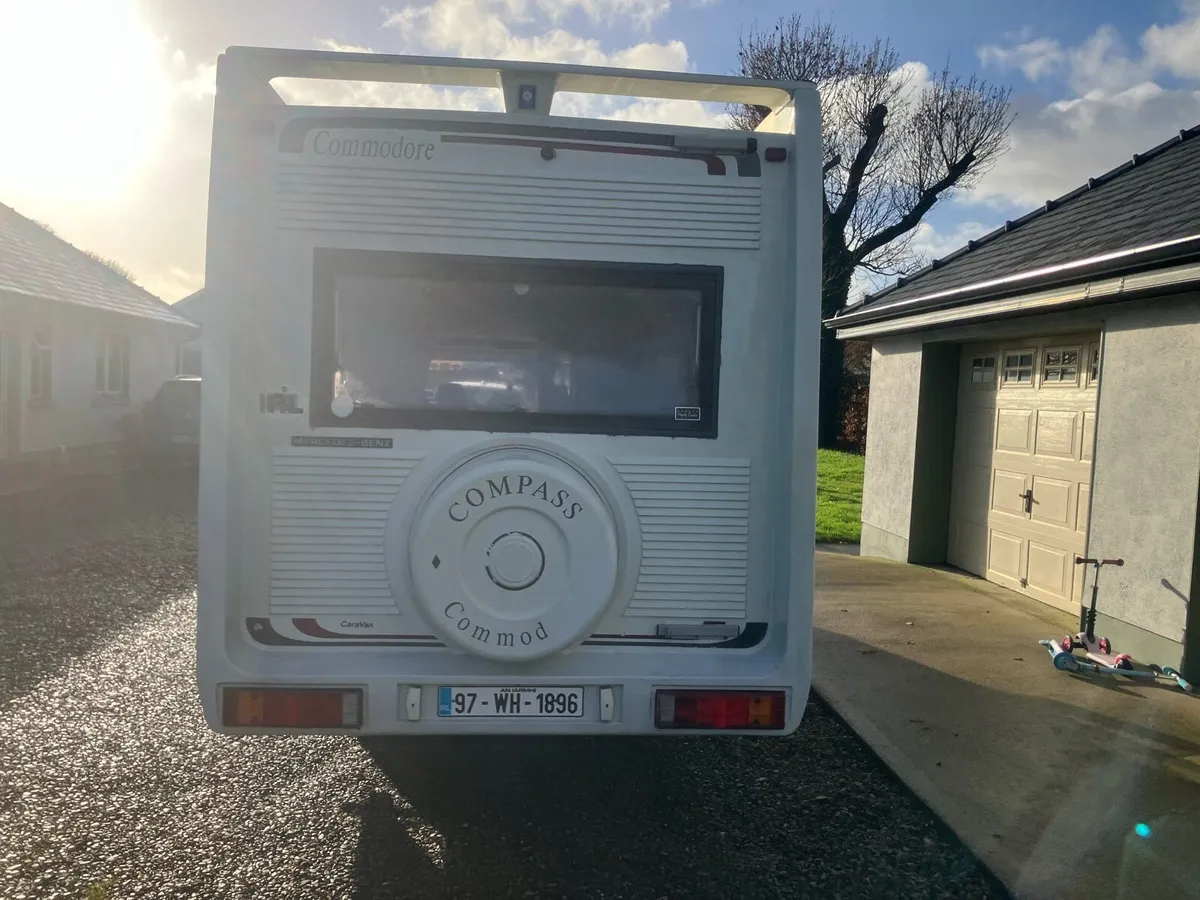 Mercedes camper - Image 4