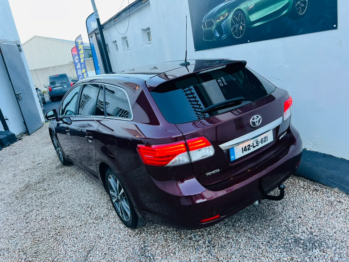 2014 Toyota Avensis 2.0 D4d Tourer icon - Image 3