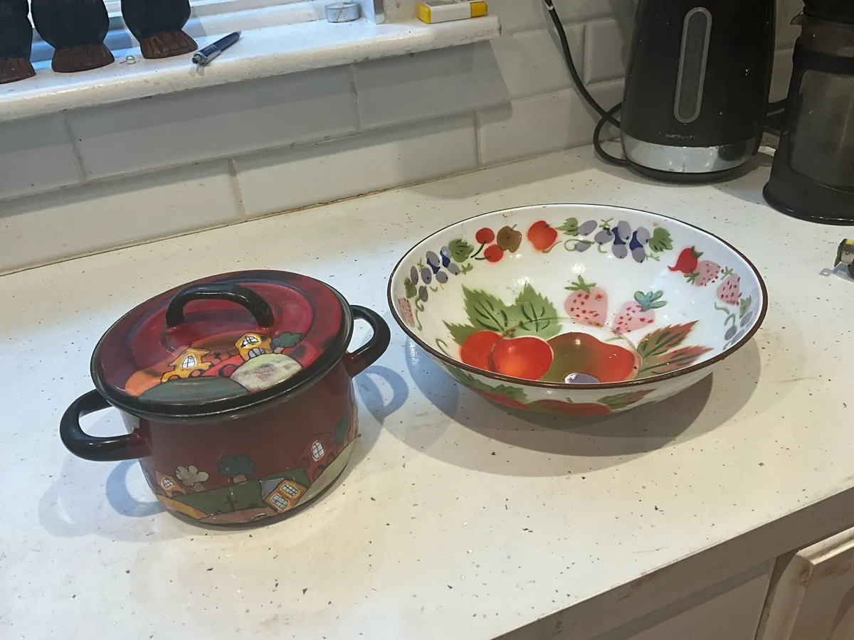 Vintage Enamel Pot with Lid & Large Dish - Image 1