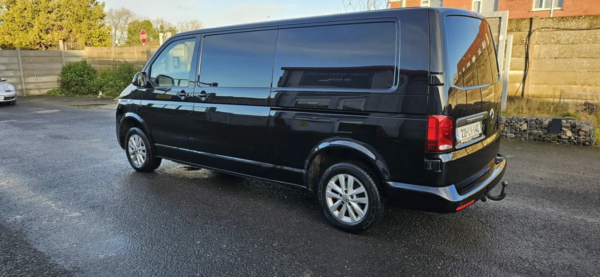 Volkswagen Transporter LWB Highline 150 BHP - Image 4