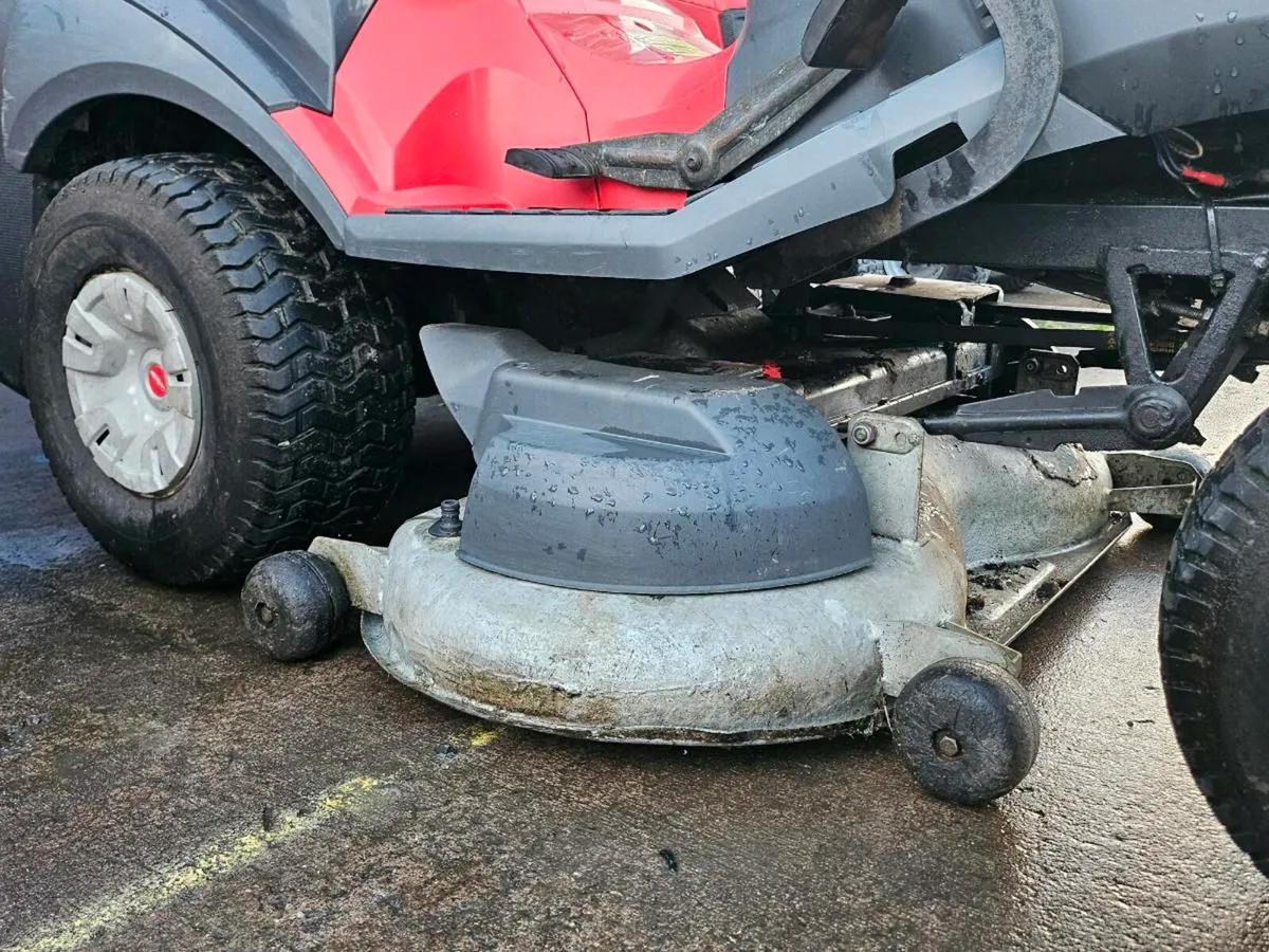 CastelGarden XT 165 Ride on lawnmower 16Hp Honda - Image 4