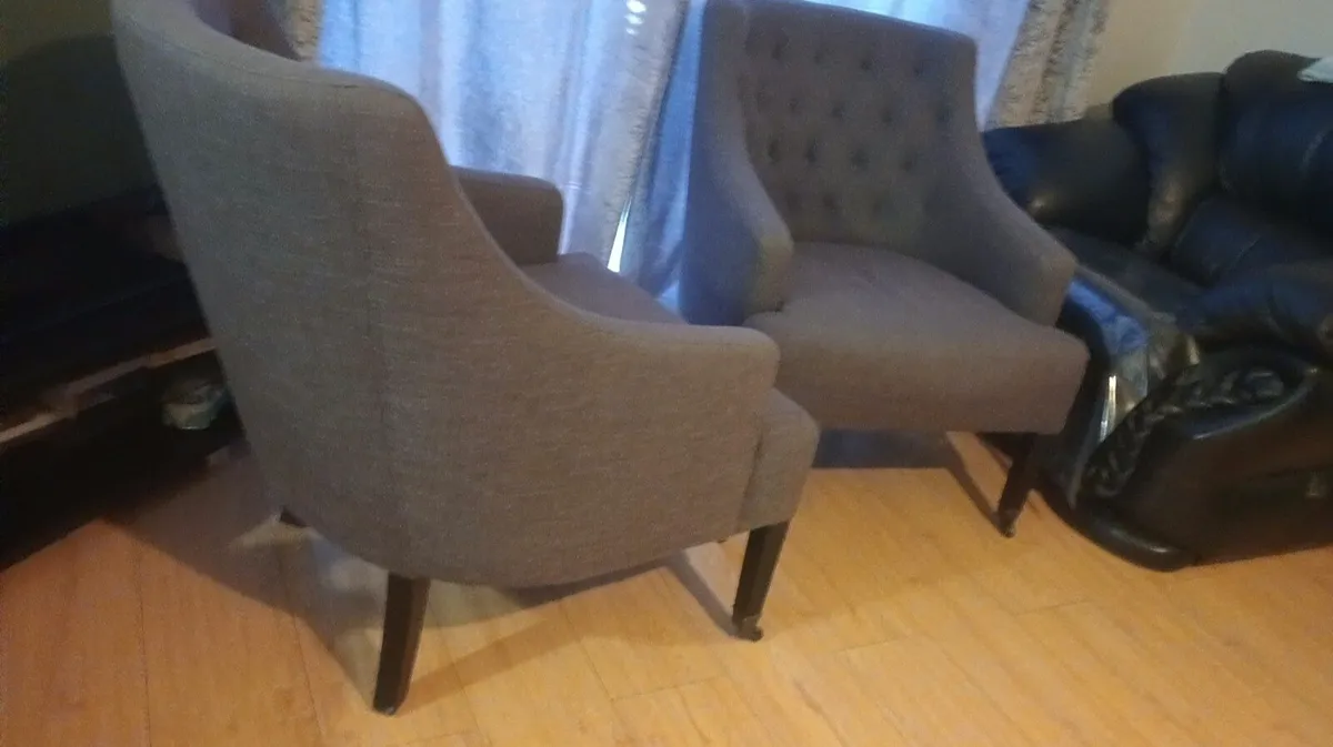 Neptune chairs - Image 1