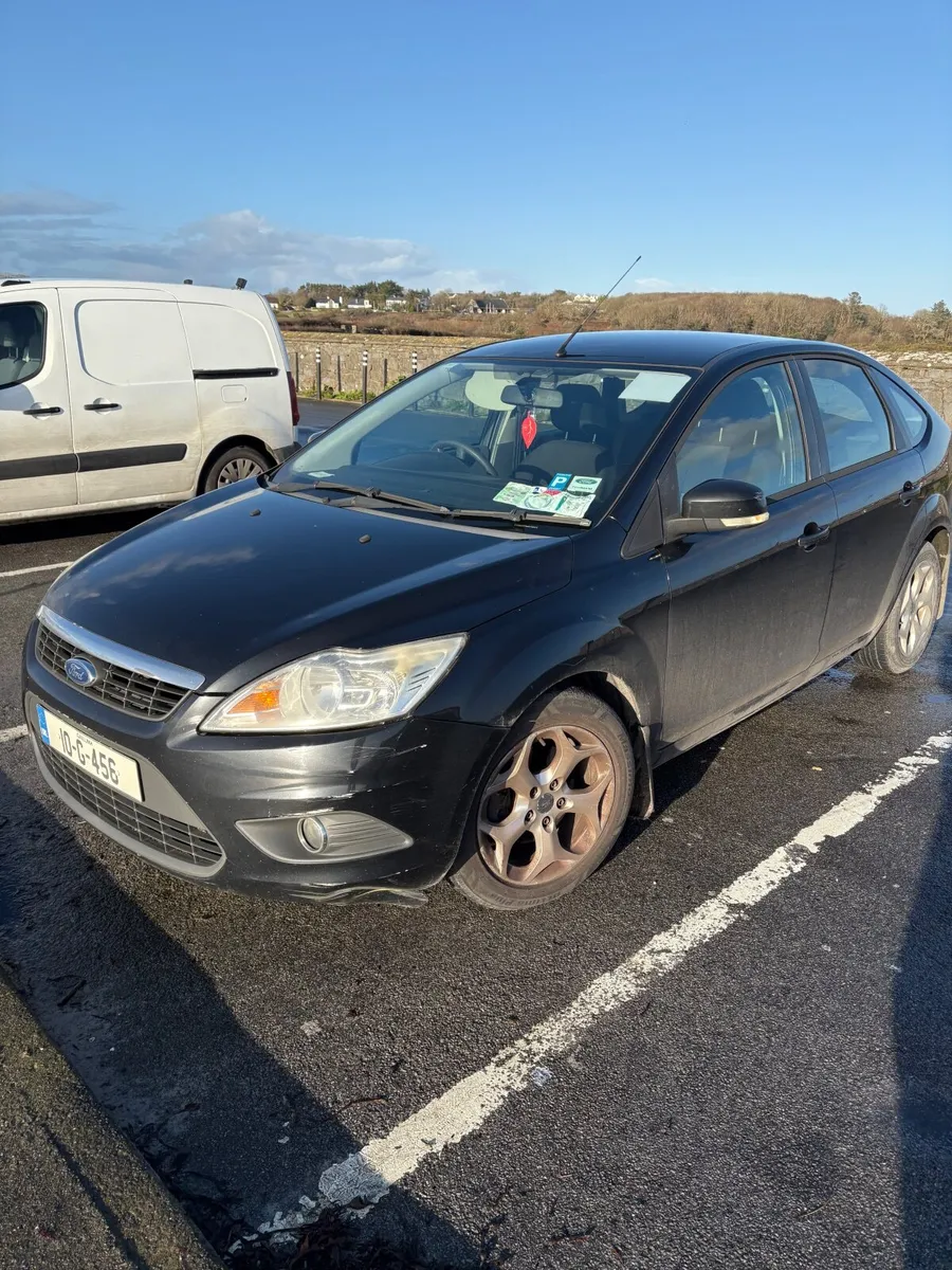Ford Focus 2010 - Image 2