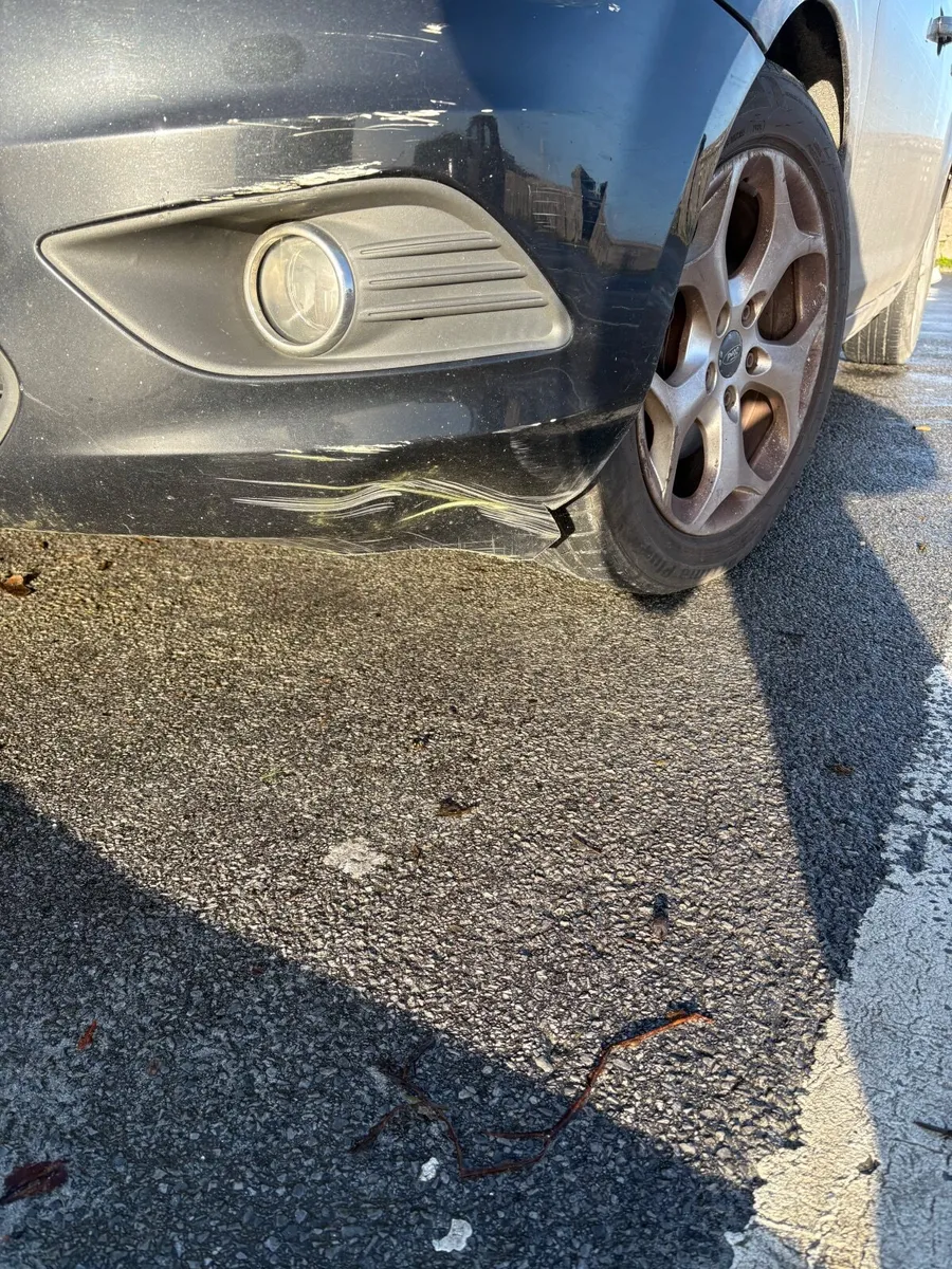 Ford Focus 2010 - Image 3