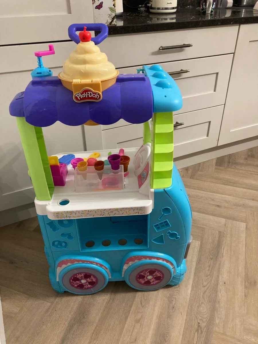 Playdoh ice cream truck - Image 3
