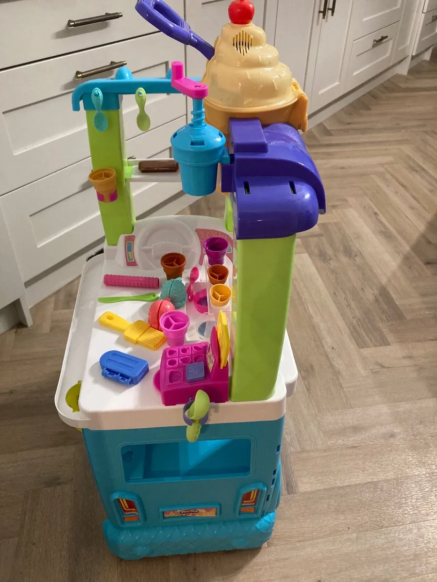 Playdoh ice cream truck - Image 4