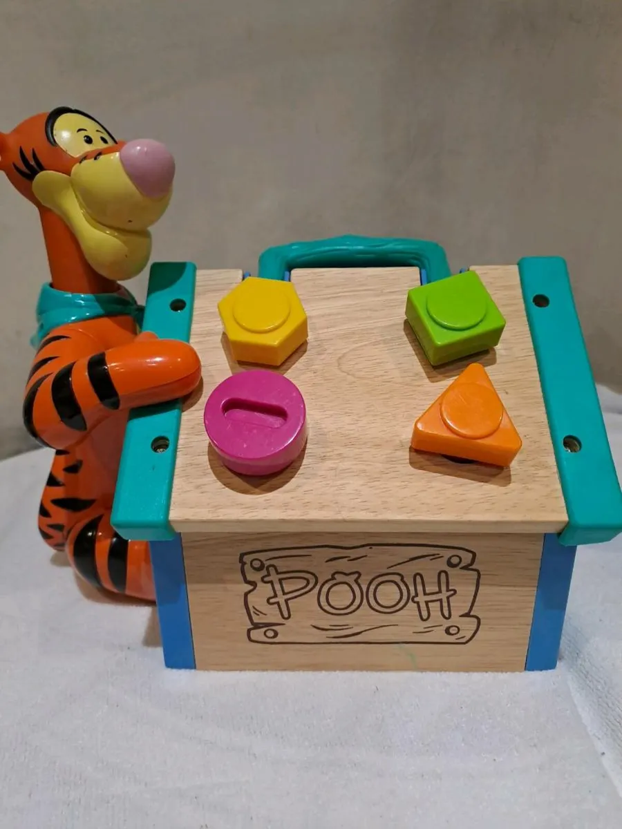 Disney Tigger Matel toolbox toy - Image 1