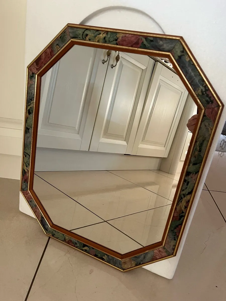 Octagon Shaped Ornamental Mirror - Image 4