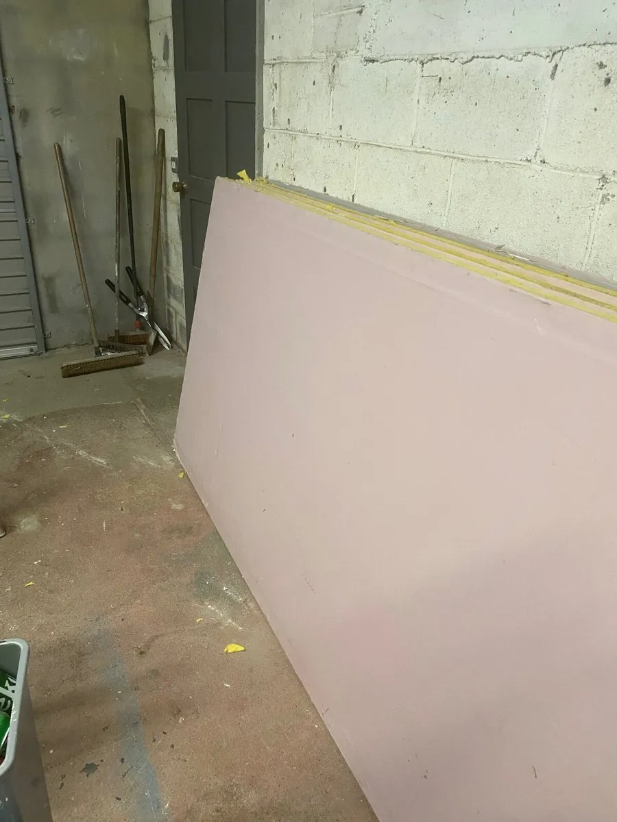 Insulation slabs and 2 slabs - Image 1
