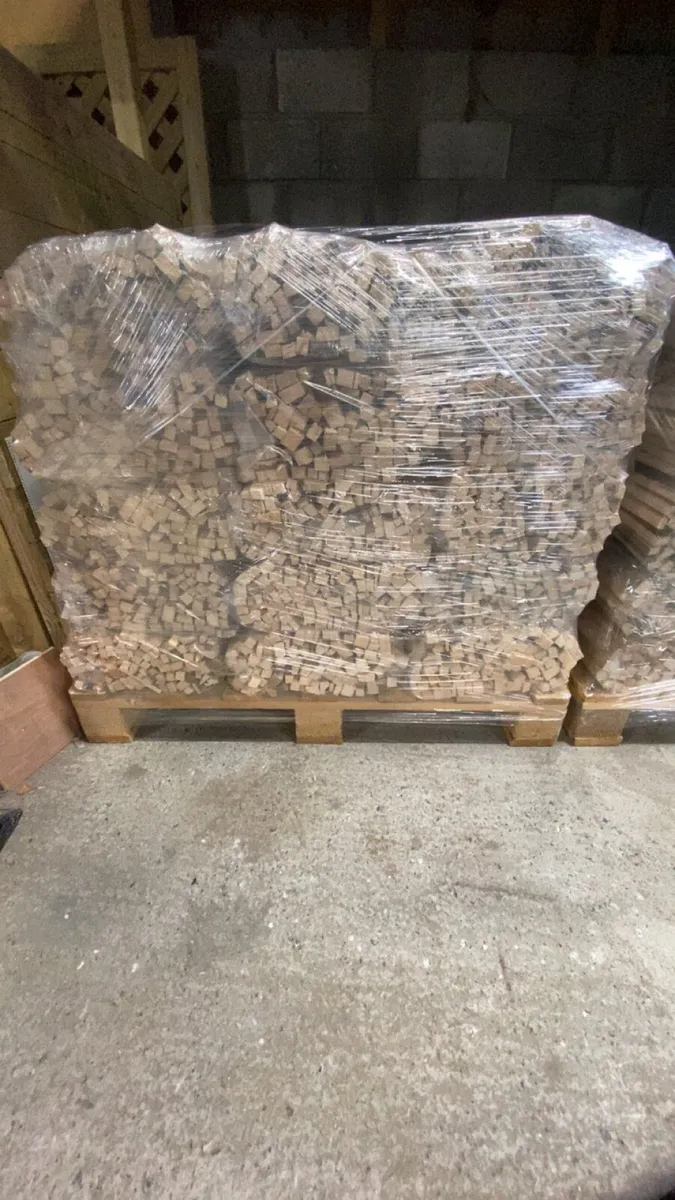 Bags of kindling - Image 3