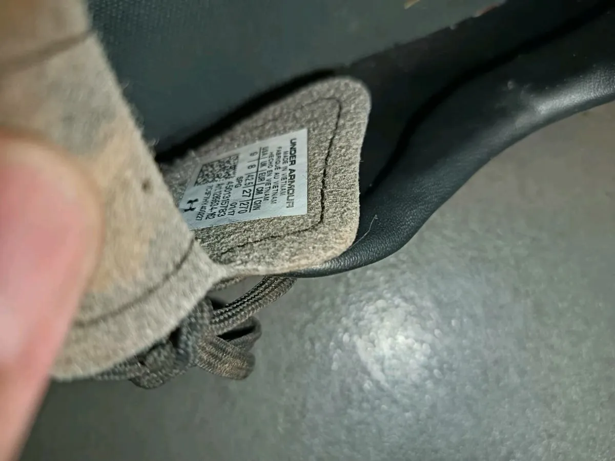 Soccer shoes - Image 2