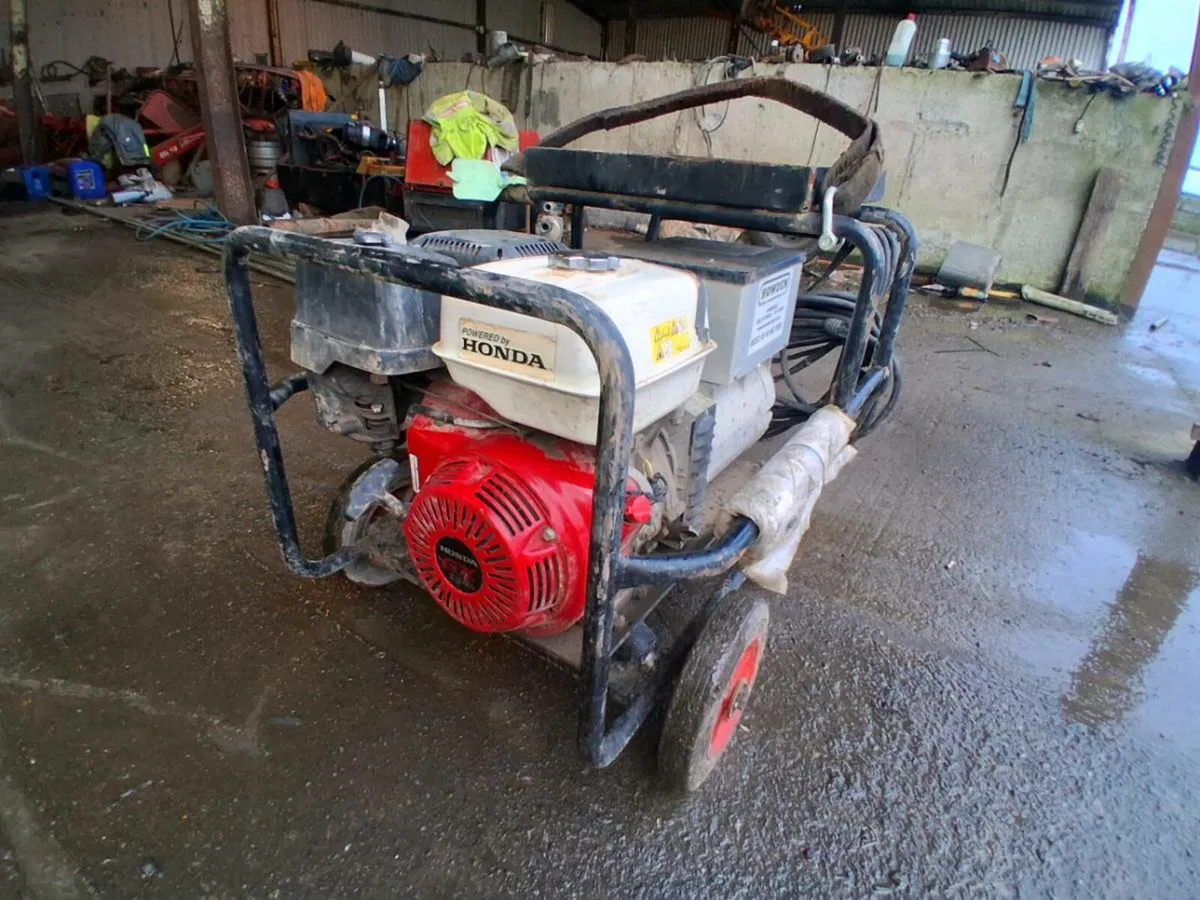Honda 200amp Welder/Generator - Image 1