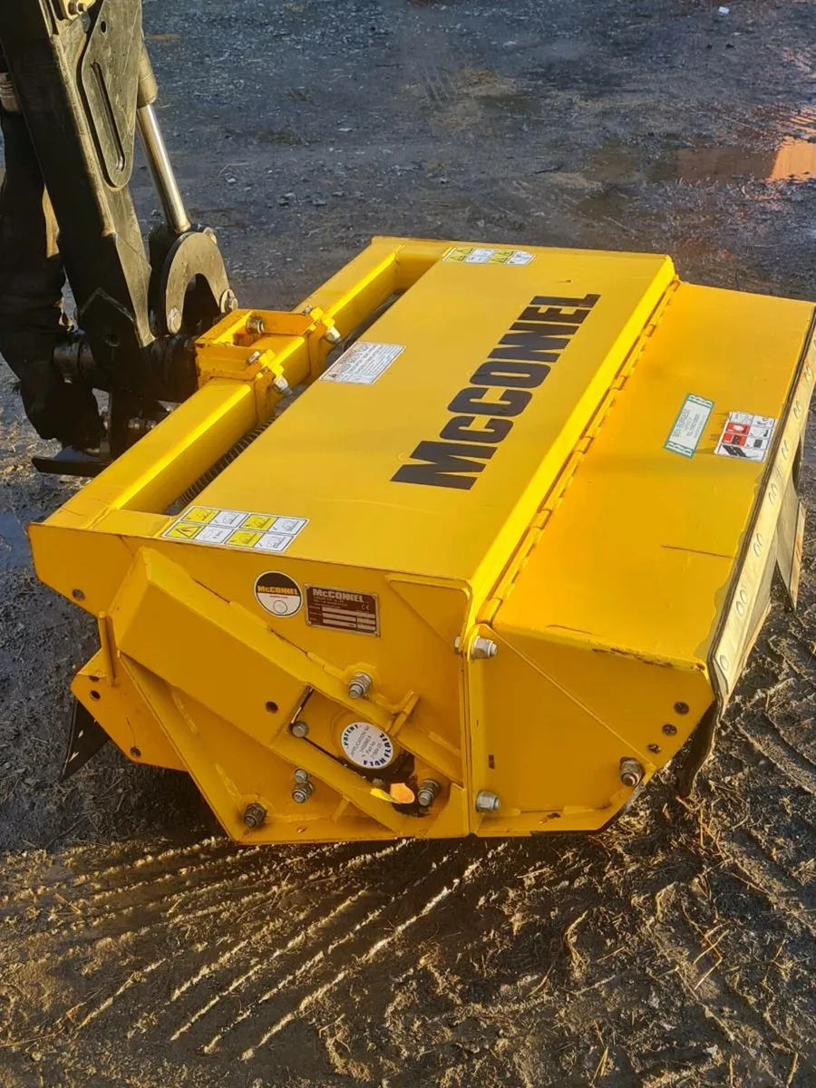 Mcconnel PA6575T Hedgecutter - Image 3