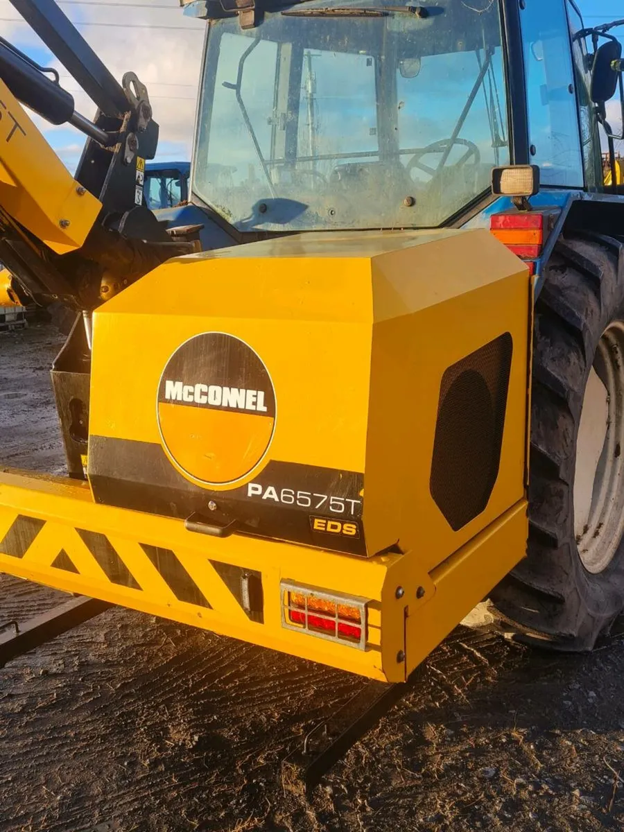 Mcconnel PA6575T Hedgecutter - Image 4