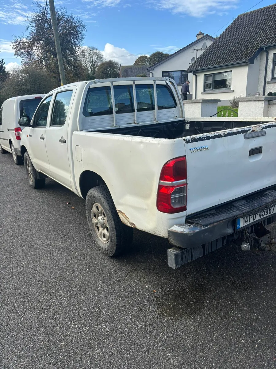 Toyota Hilux - Image 3