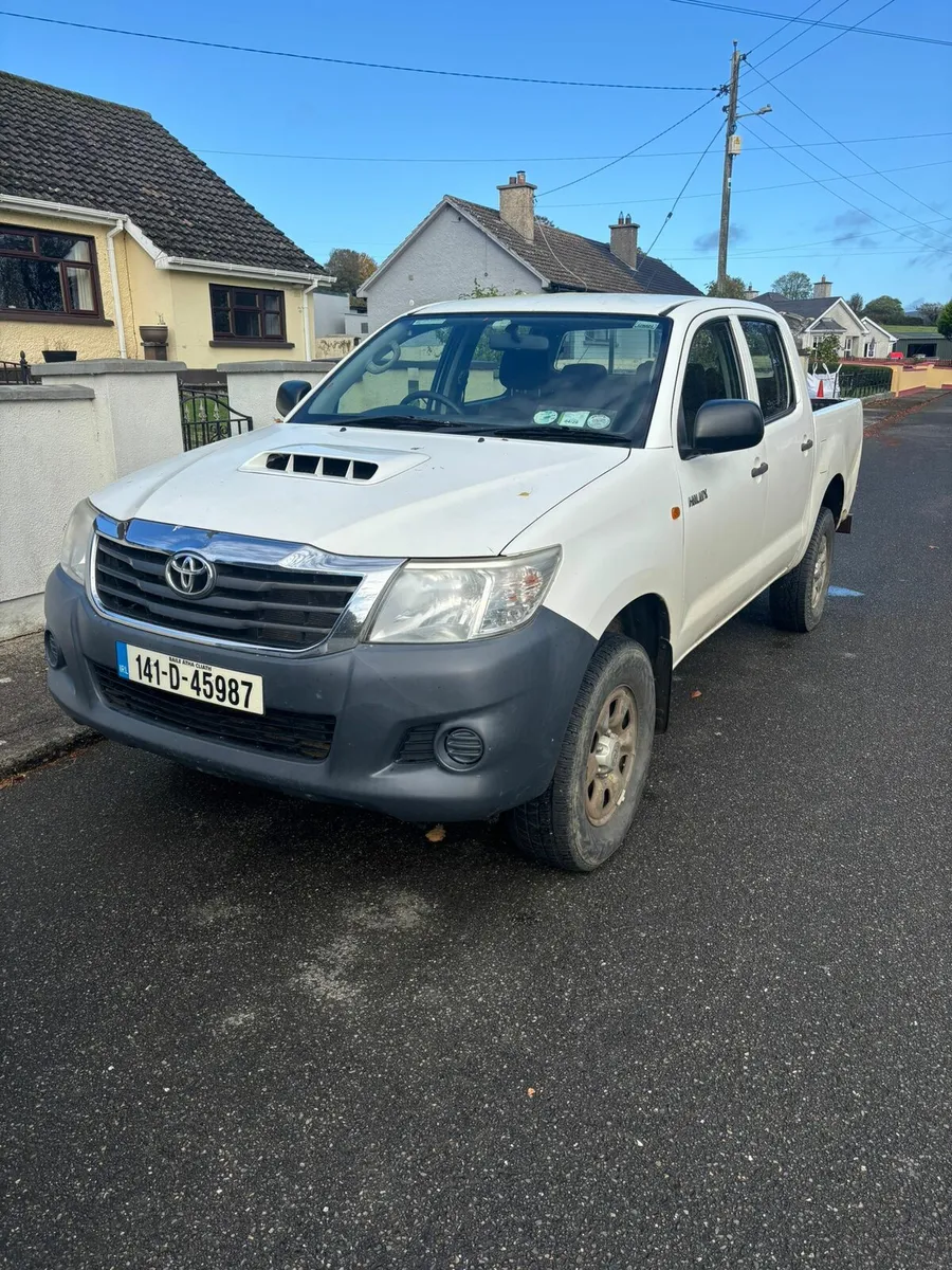 Toyota Hilux - Image 4