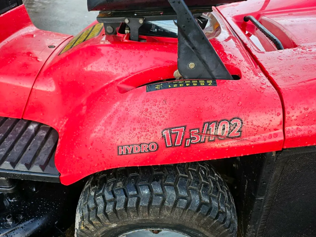 Castelgarden XT 180HD Ride on Lawnmower & New Deck - Image 4