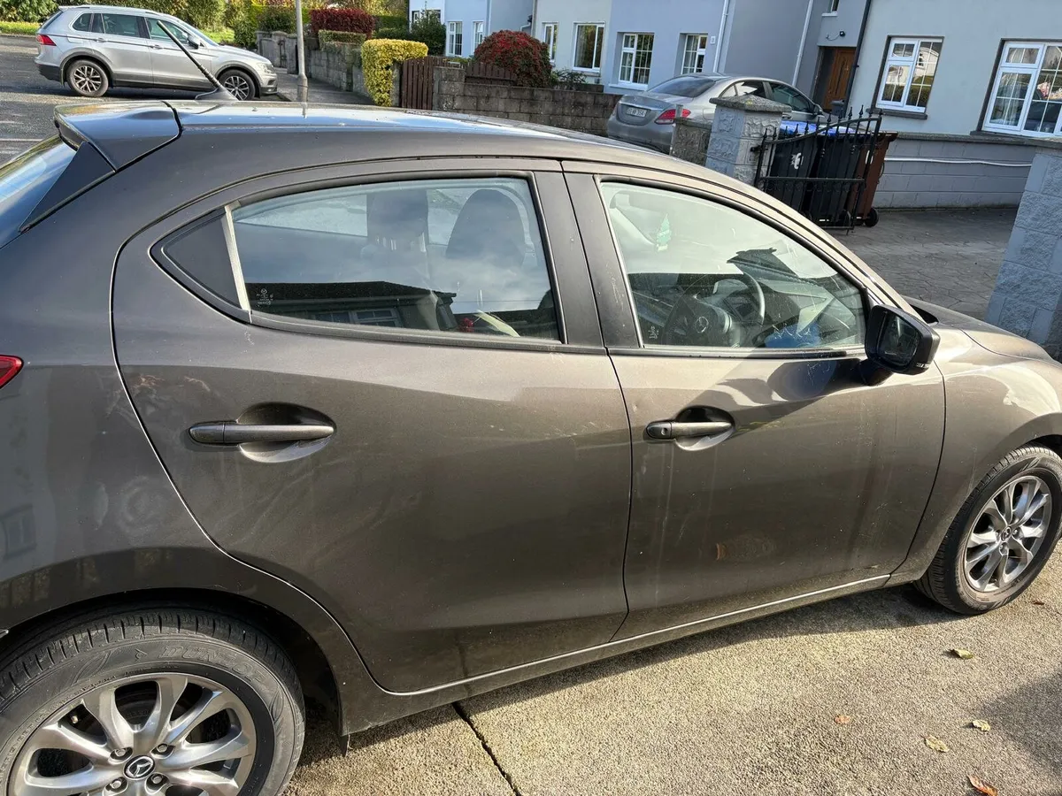 Mazda 2 - Image 4