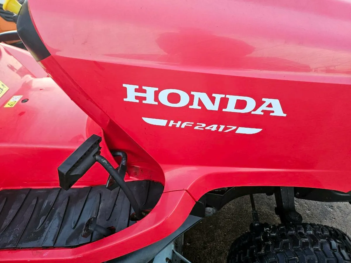 2018 Honda HF2417 HME Ride on Mower 17hp 40" - Image 3