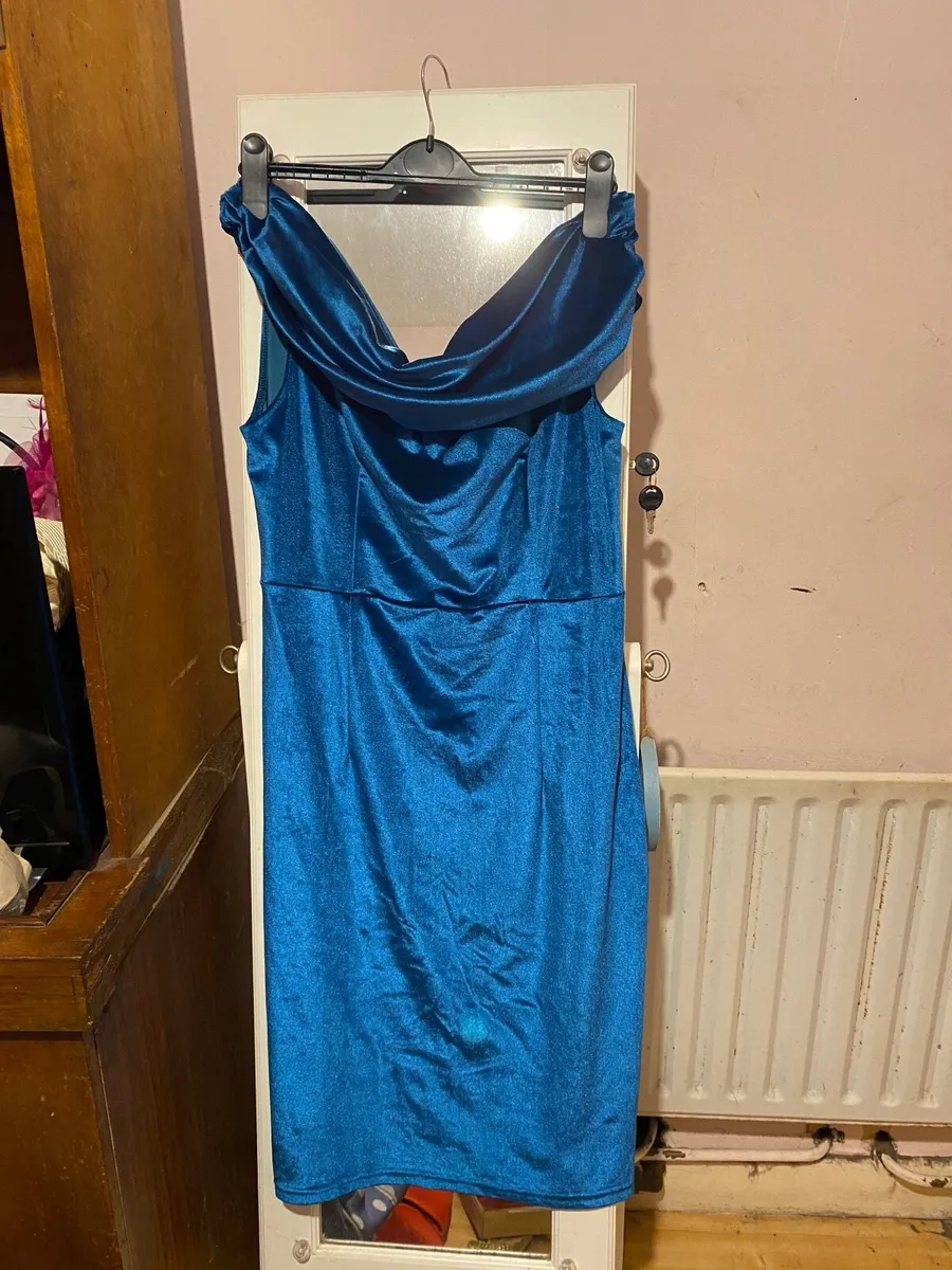 Bardot style velvet dress - Image 1