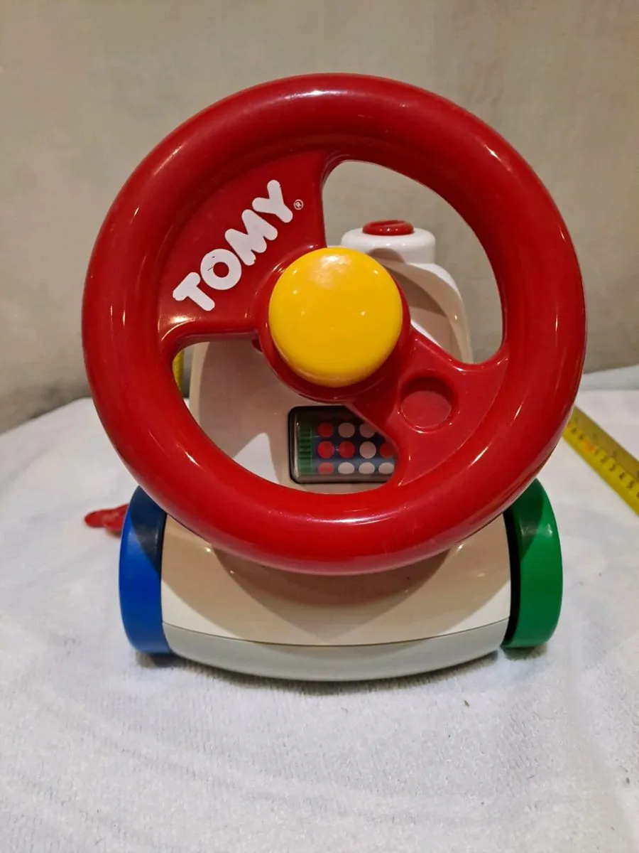 1980s Tomy shape sorter car - Image 3