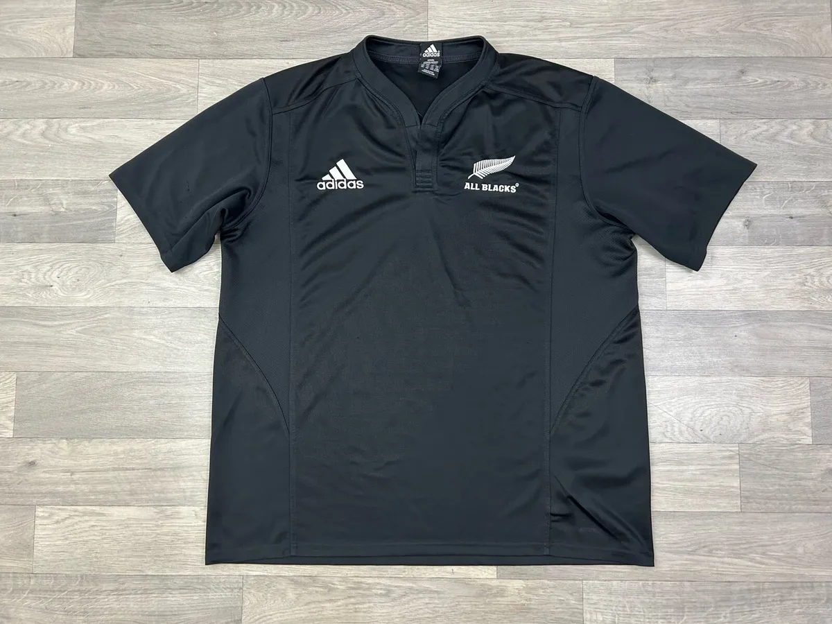 Vintage 2009 Adidas New Zealand All Blacks Jersey - Image 1