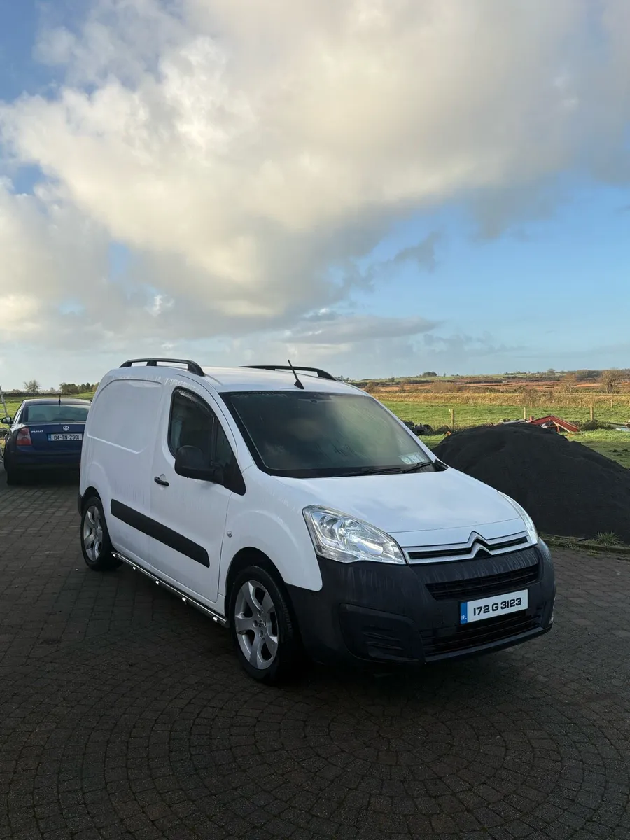 2017 Citroen Berlingo - Image 2