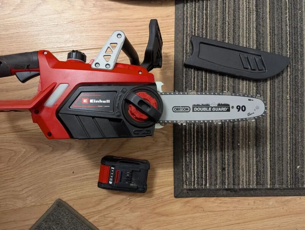 Einhell cordless chainsaw with battery and charger - Image 1