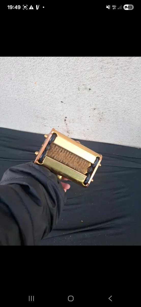 Vintage table brush possible to post - Image 2