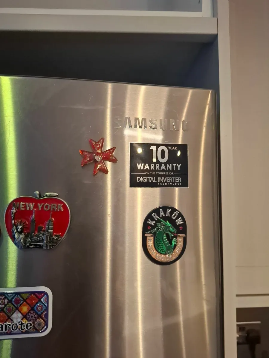 Double fridge freezer - Image 2