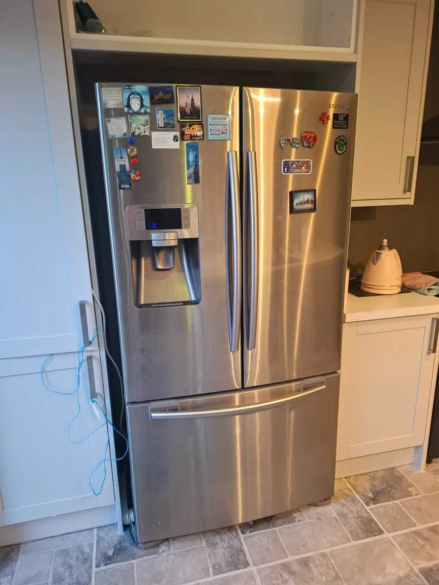 Double fridge freezer - Image 3