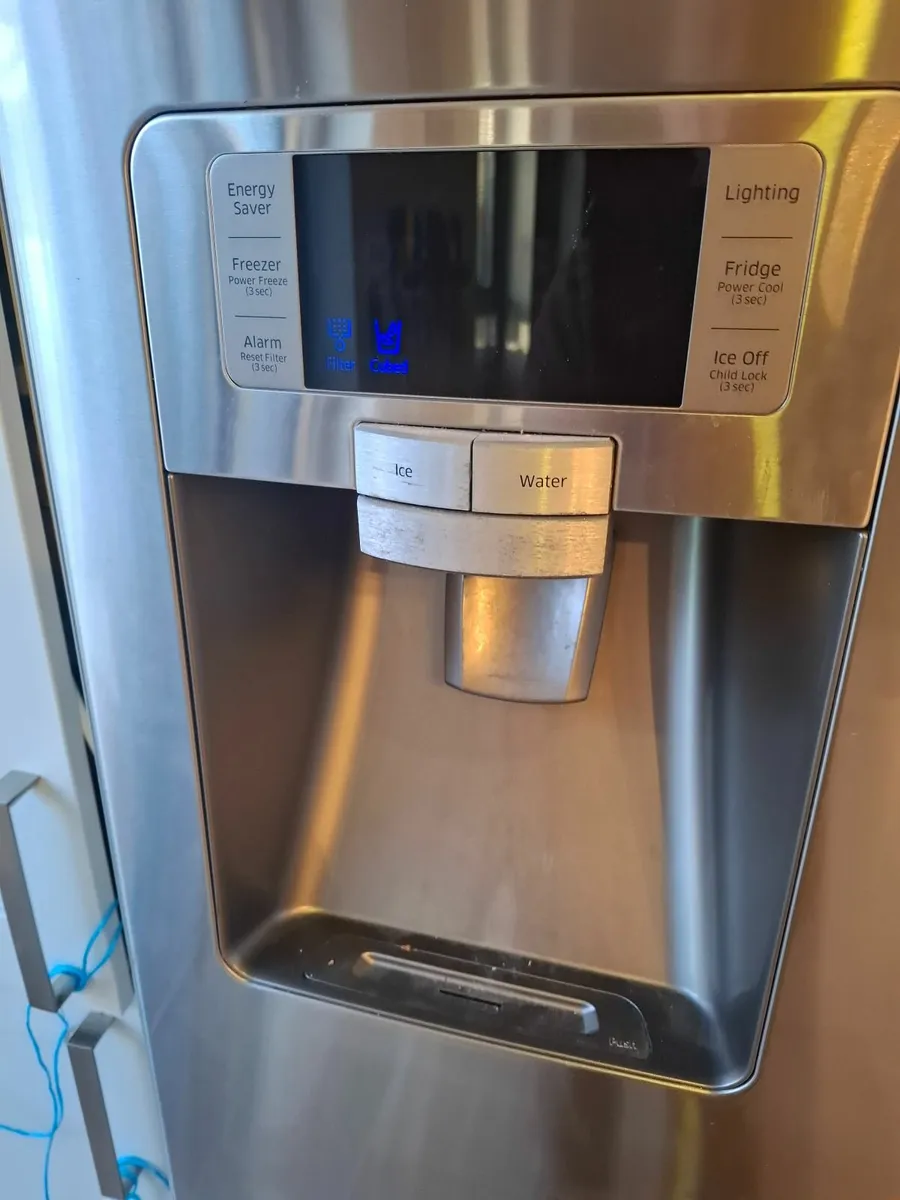 Double fridge freezer - Image 4