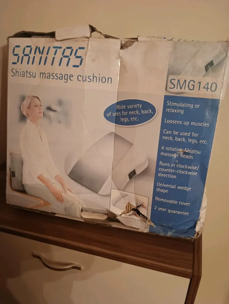 Back massager new boxed damaged only - Image 1