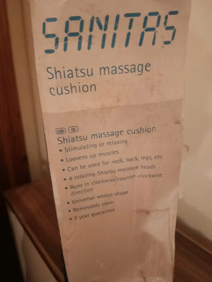 Back massager new boxed damaged only - Image 2