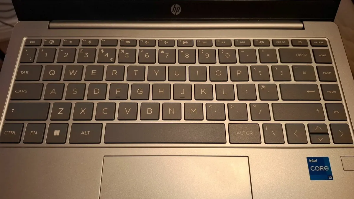 HP Laptop 14-ep0524sa - Image 3