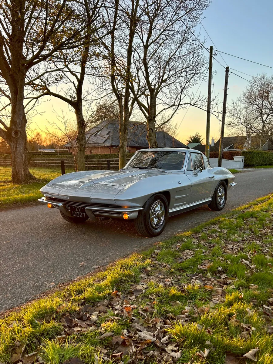 Super rare Corvette Stingray Split-Window - Image 1