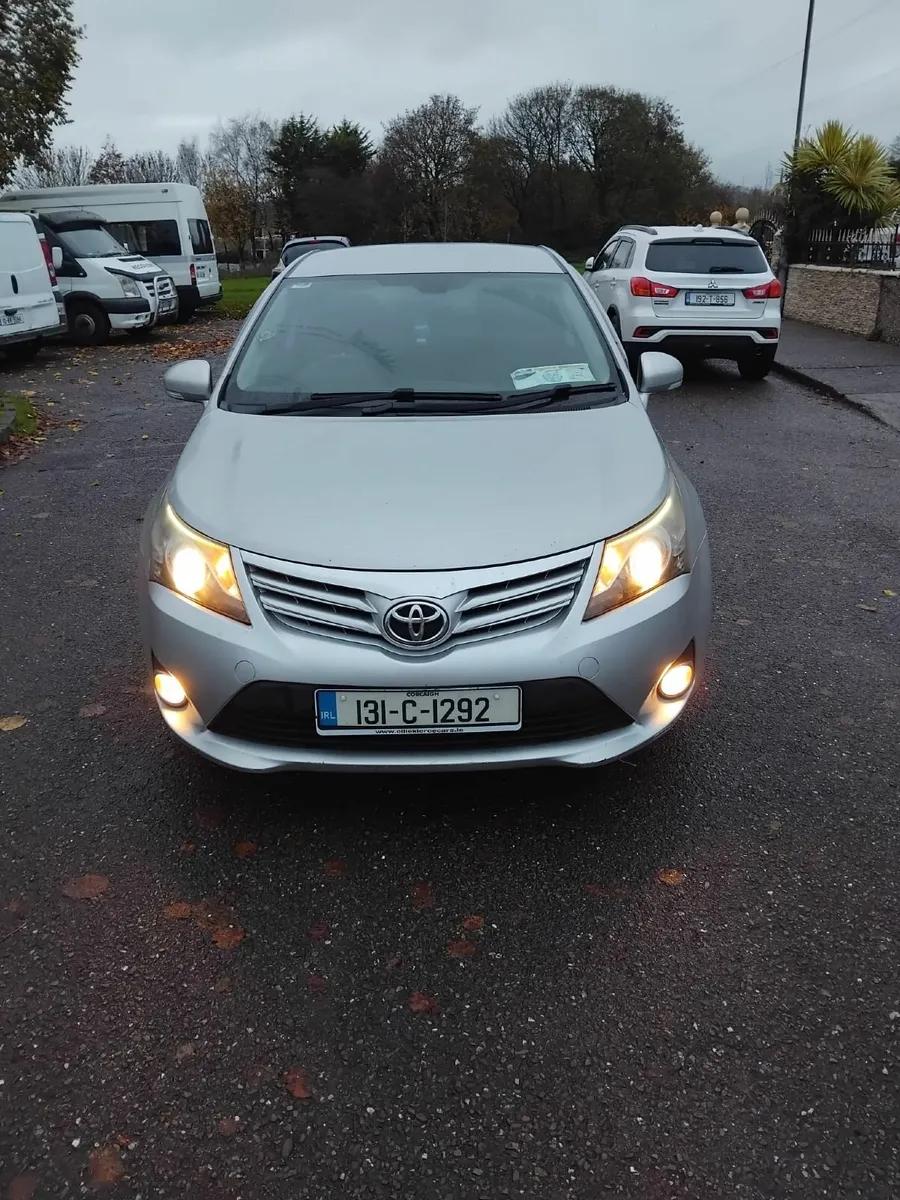 Toyota Avensis 2013 - Image 2