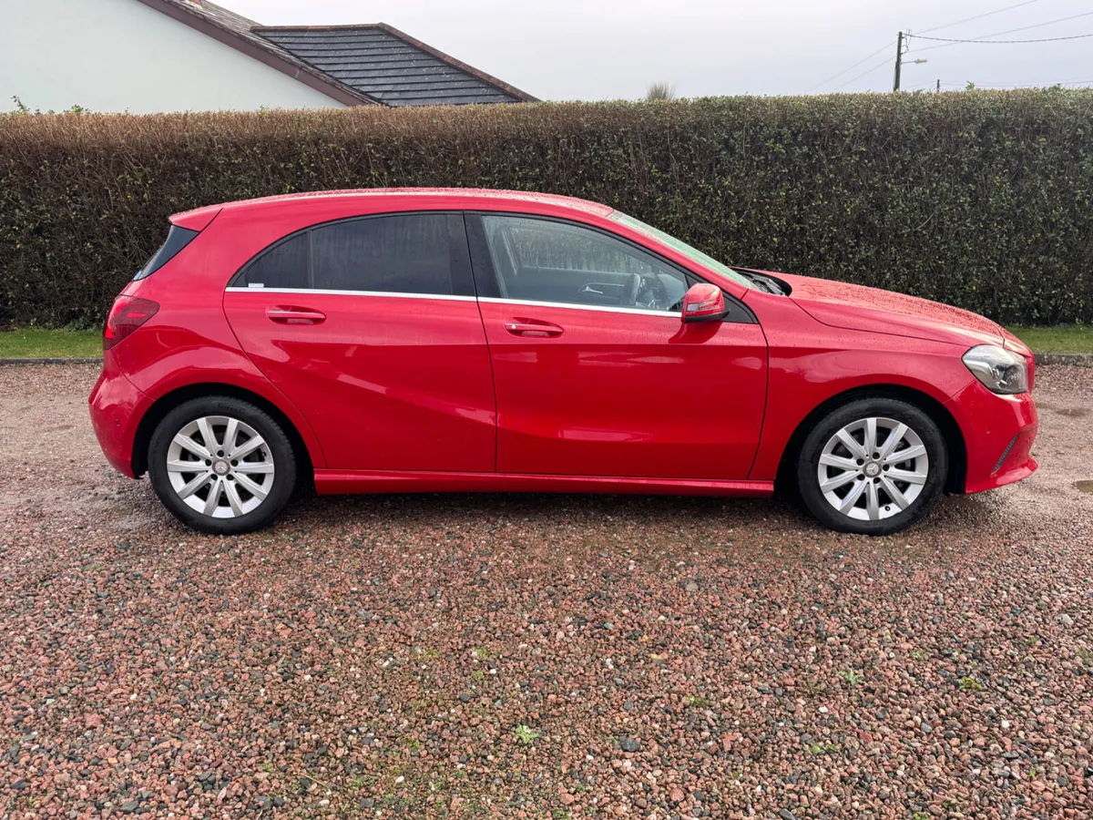 171 Mercedes A180 1.6 Automatic - Image 3