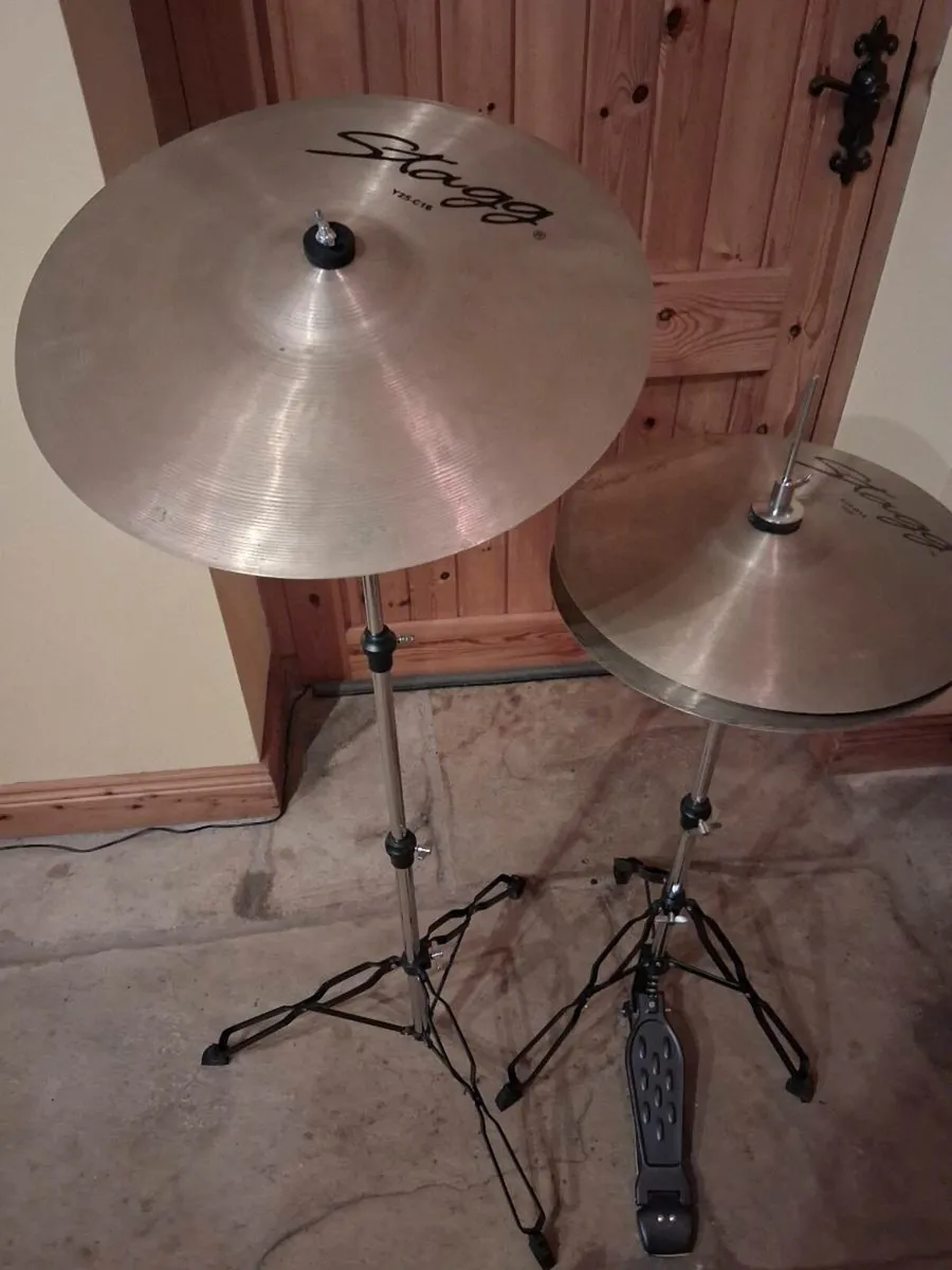 Stagg cymbals and stands - Image 1