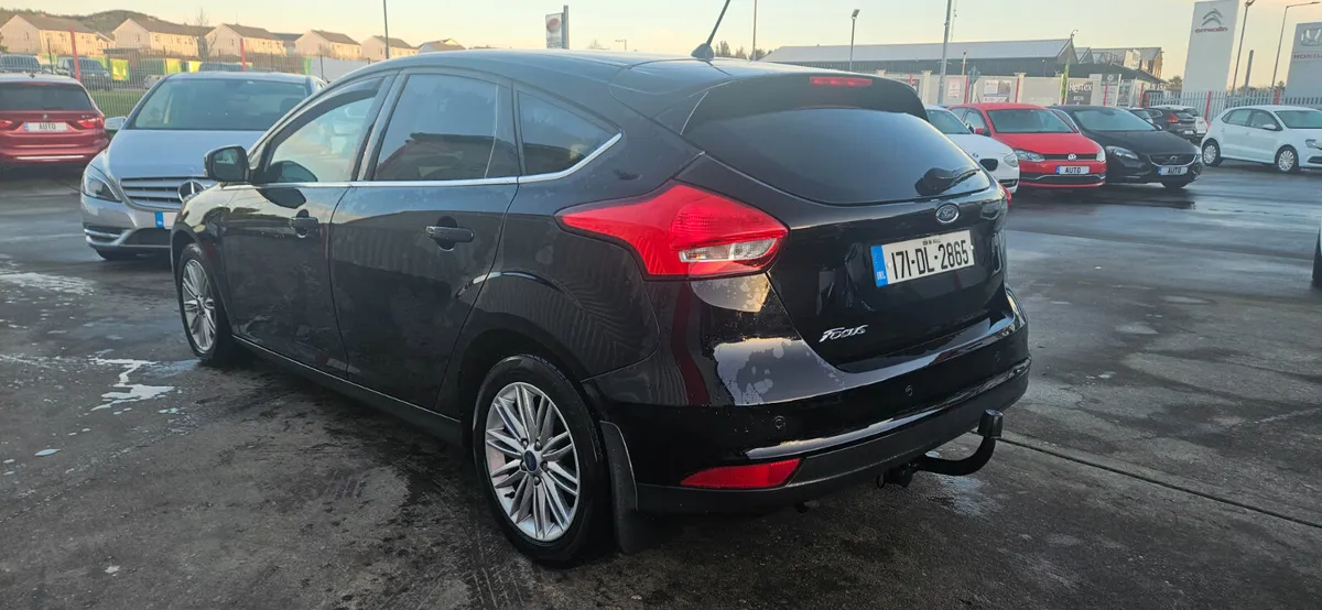 Ford Focus 1.5 tdci 120 zetec plus edition - Image 3