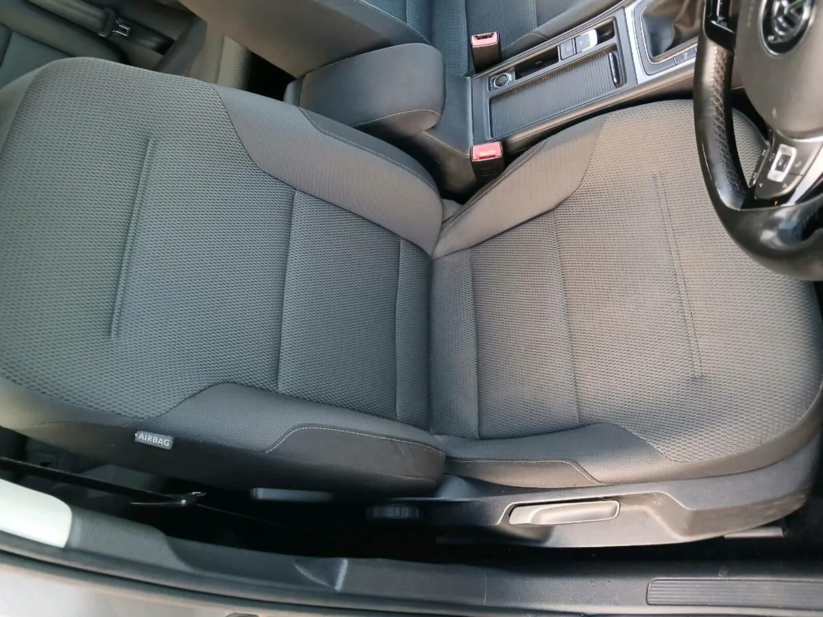 2014 VOLKSWAGON GOLF - Image 4