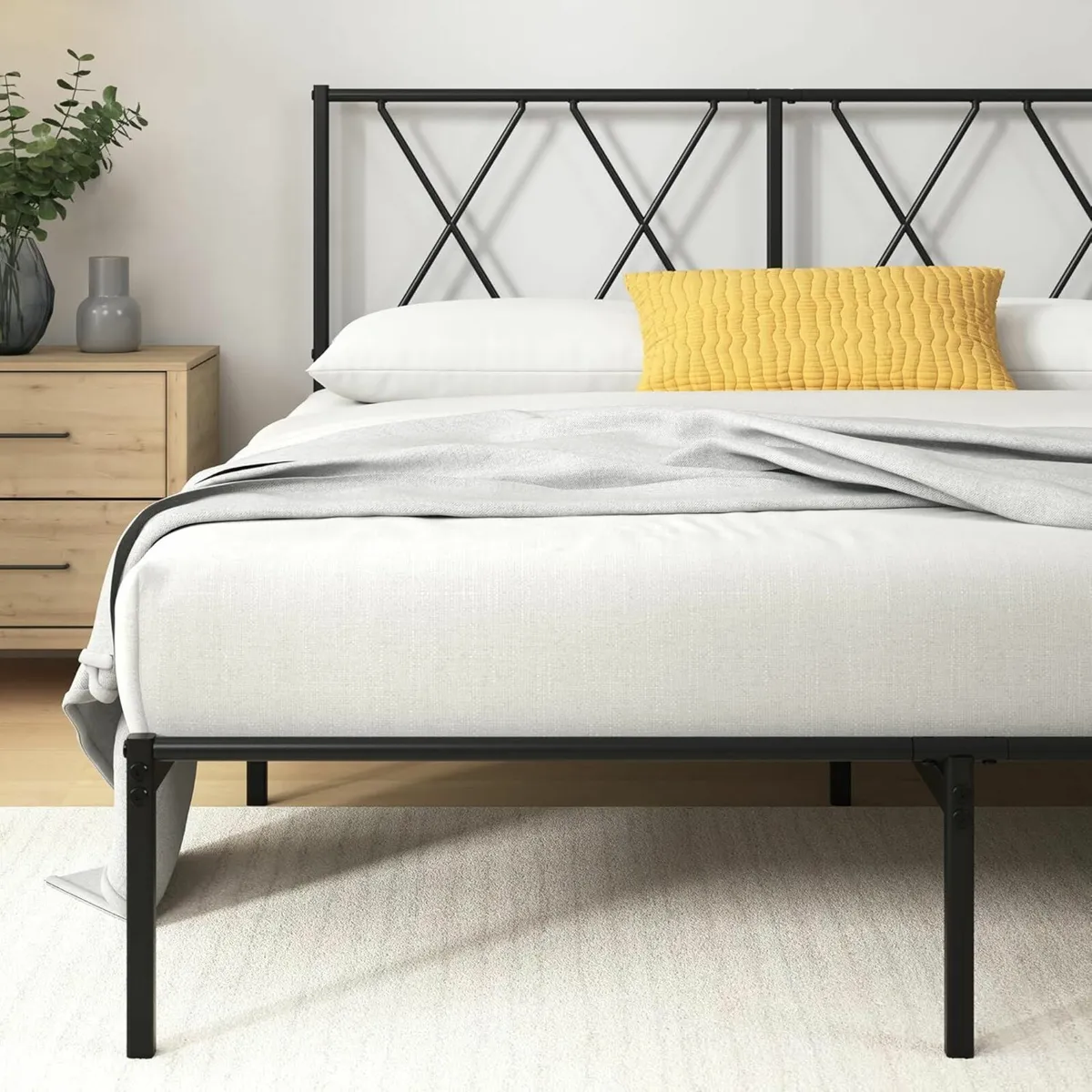 Double Bed Frame Headboard 4ft6 135x190 cm - Image 1