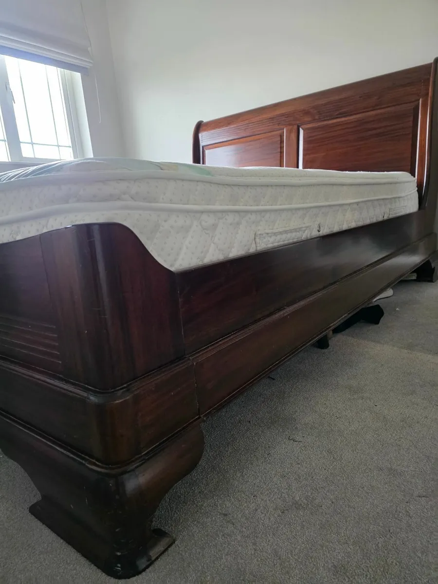 Bedroom furniture set - Image 1