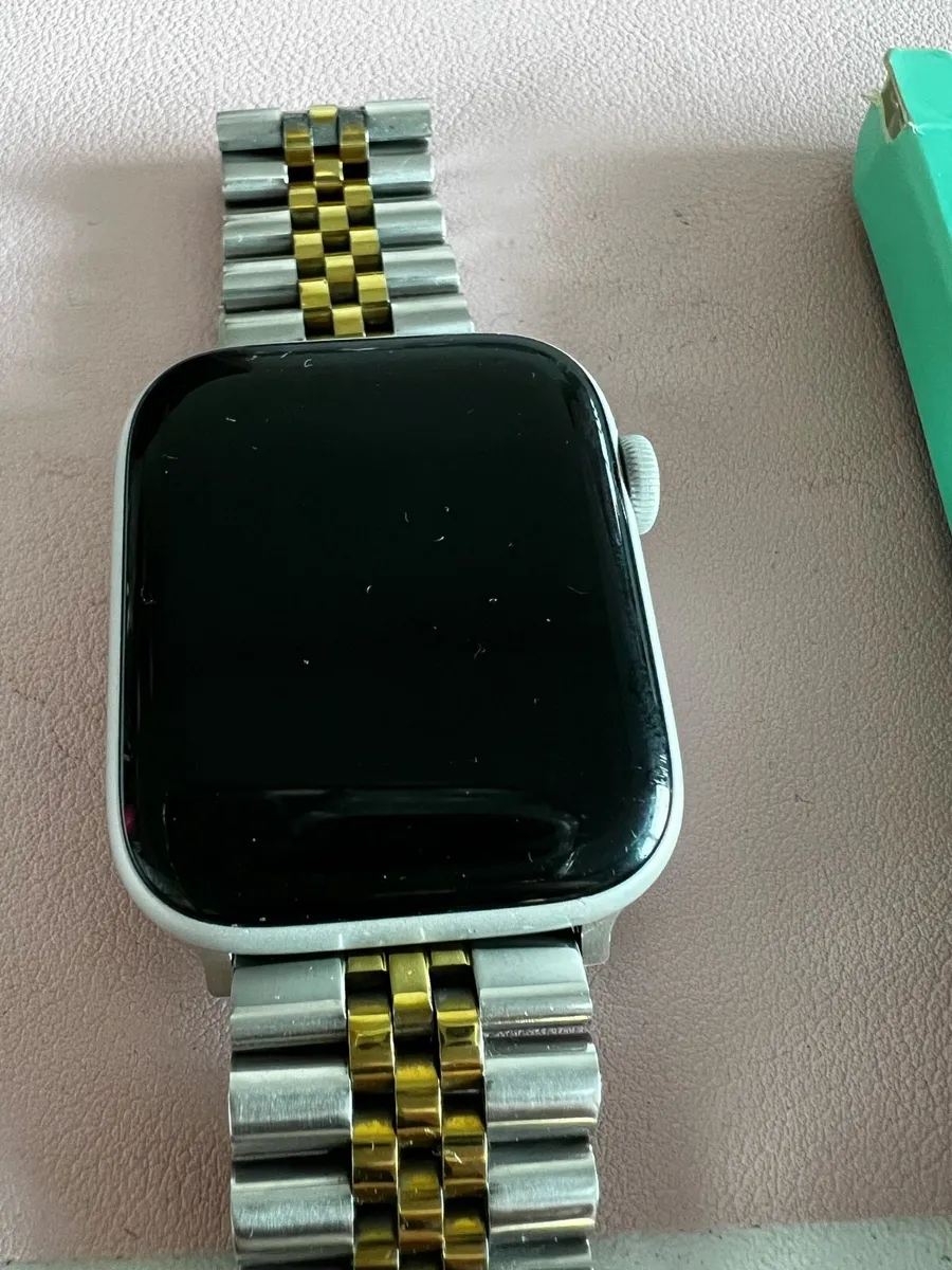 Apple Watch Series 6 - Image 1