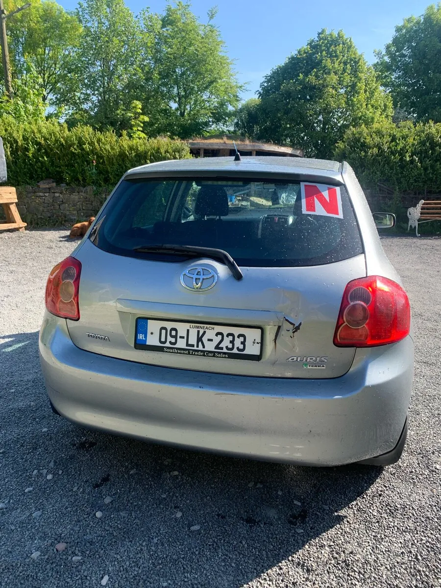 Toyota Auris 2009 - Image 4